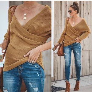 Never worn mustard sweater